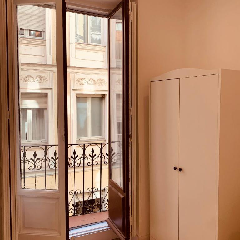 Apartamento VIP VI en Madrid Centro - Two-Bedroom Apartment - 20