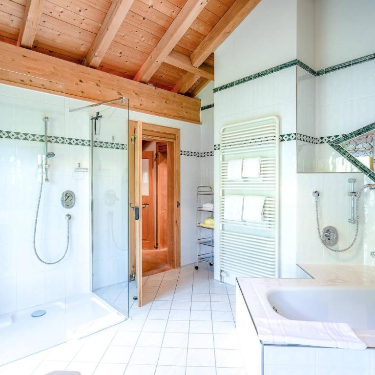 Alpenhaus Oberstdorf - Bergbahn unlimited im Sommer inklusive - Apartment mit Blick auf die Berge - 5