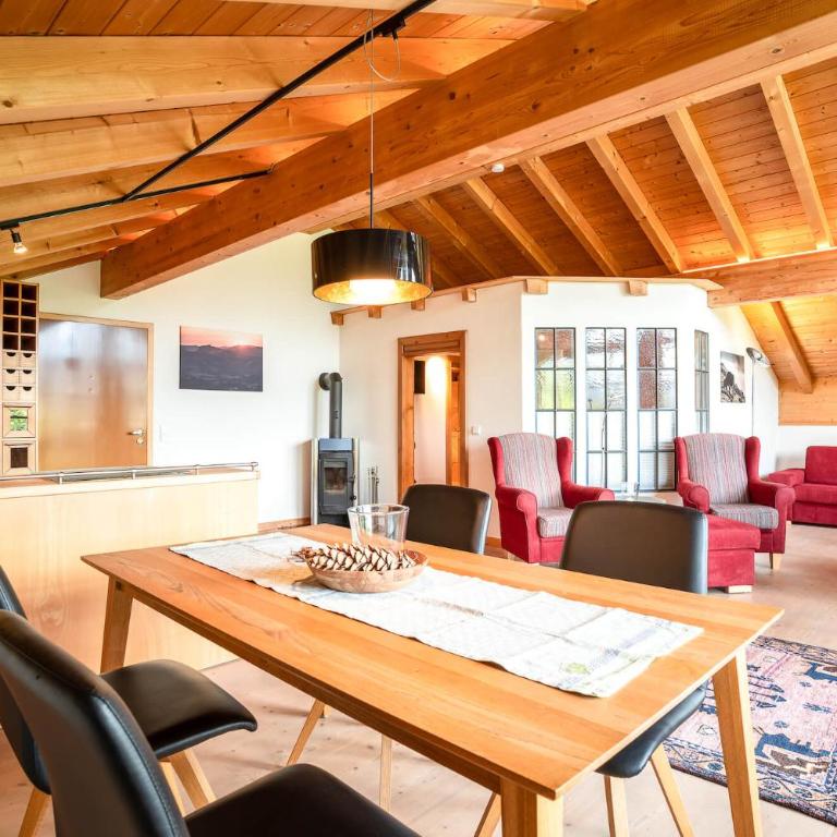 Alpenhaus Oberstdorf - Bergbahn unlimited im Sommer inklusive - Apartment mit Blick auf die Berge - 11
