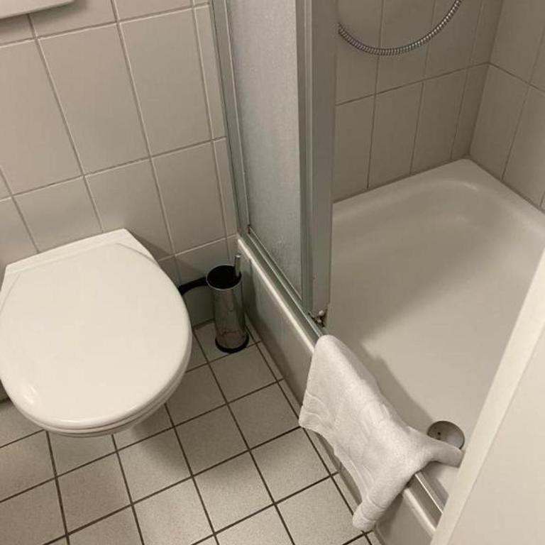 Hotel Restaurant Zum Wendelwirt - Doppel-/Zweibettzimmer mit eigenem Bad - 7