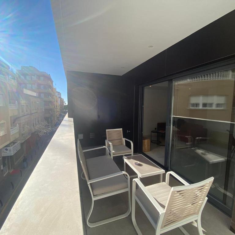 Paseo De La Playa - Apartamento de 3 dormitorios - 2