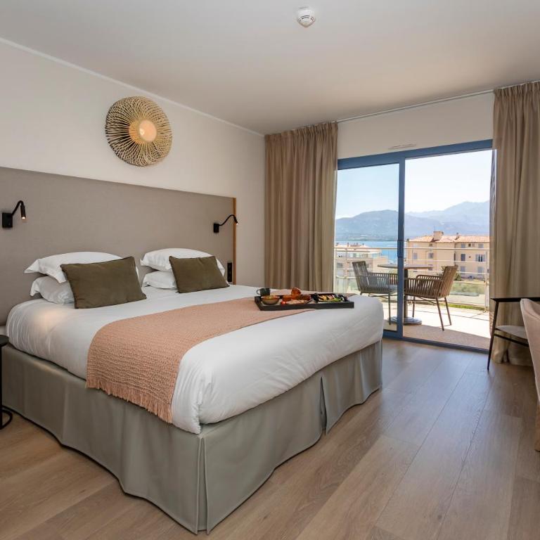 Hotel L'Acquale - Chambre Double ou Lits Jumeaux - Vue Partielle sur Mer - 1