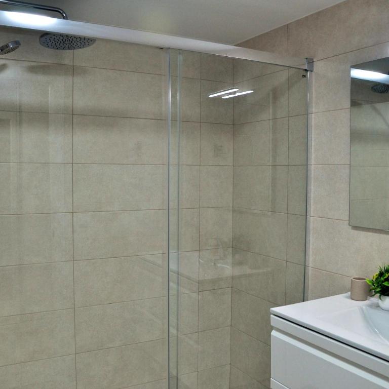 MiMar - Three-Bedroom Apartment - 33