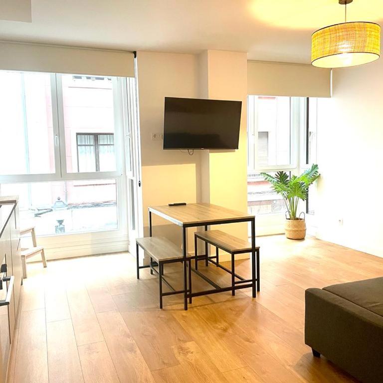 Cervantes céntrico con garaje - Apartamento de 1 dormitorio - 1