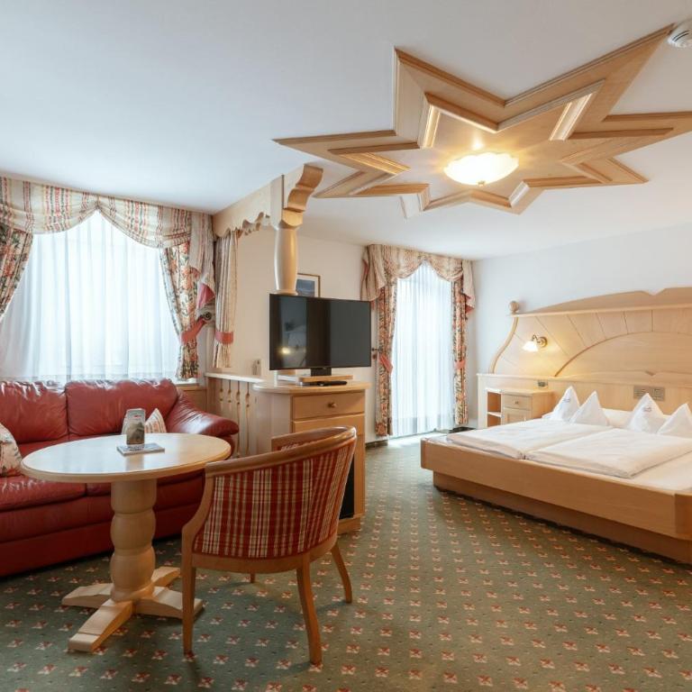Piccolo - Dolomites & Gourmet Hotel - Camera Matrimoniale Comfort con Balcone - 8