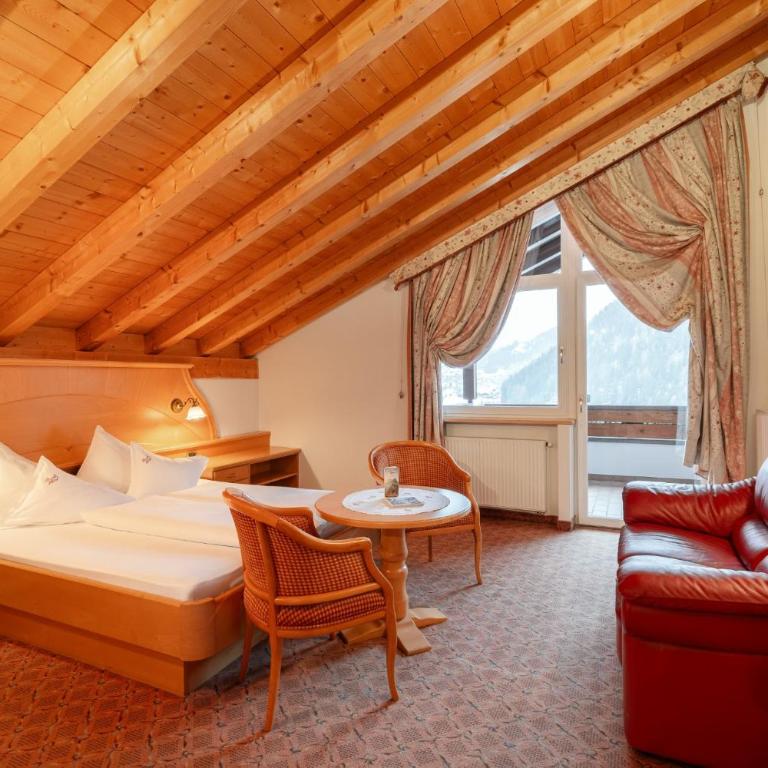 Piccolo - Dolomites & Gourmet Hotel - Camera Matrimoniale Comfort con Balcone - 5
