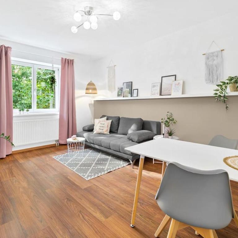 Ruhiges Apartment in der Nähe von Park und Krankenhaus mit gratis Parkplatz - Apartment mit 2 Schlafzimmern - 1