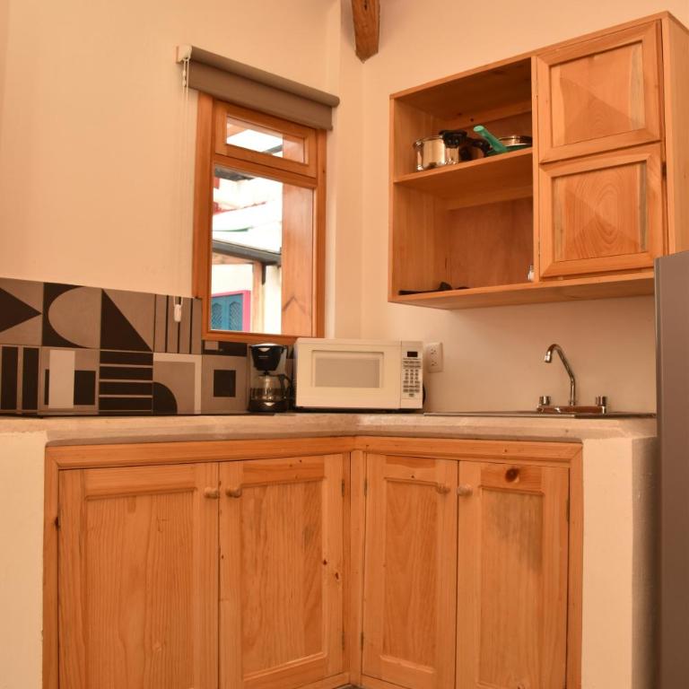 Hotel Mansion Primavera - Deluxe Double Room (2 Adults + 1 Child) - 8