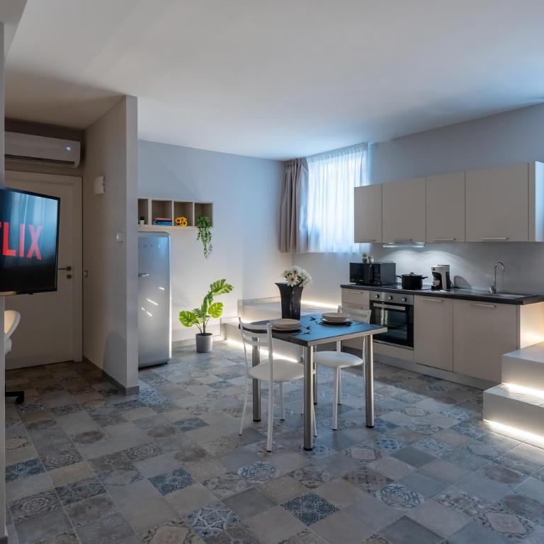 [Duomo-Navigli] Vie di Milano - 3 Indipendent Loft - Appartamento con 3 Camere da Letto - 6