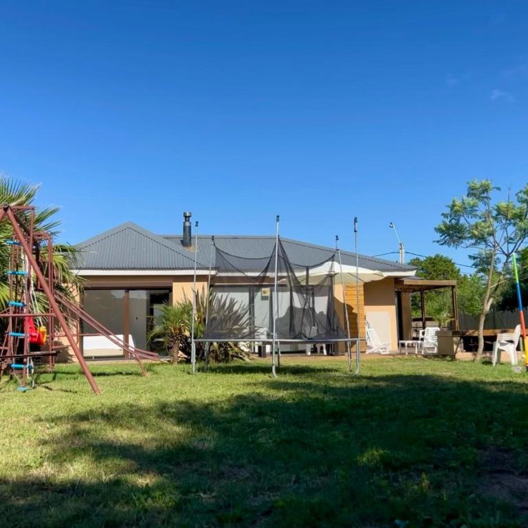 Casa ideal para vacaciones en familia - Three-Bedroom House - 20