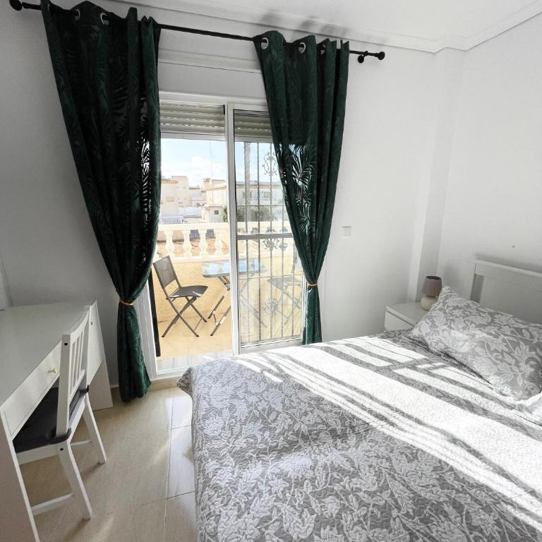 Villa Dulce - Two-Bedroom House - 10
