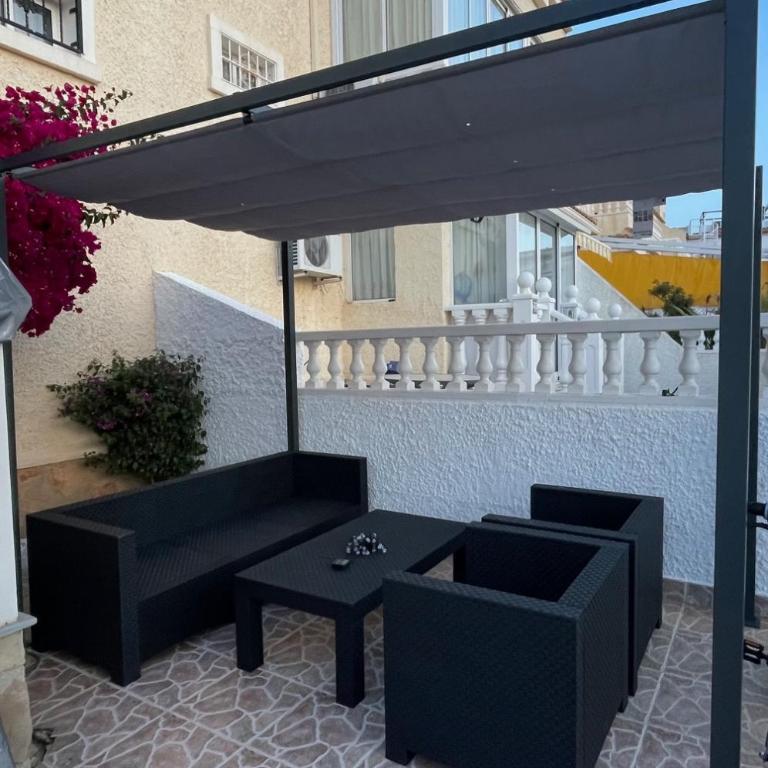 Villa Dulce - Two-Bedroom House - 26