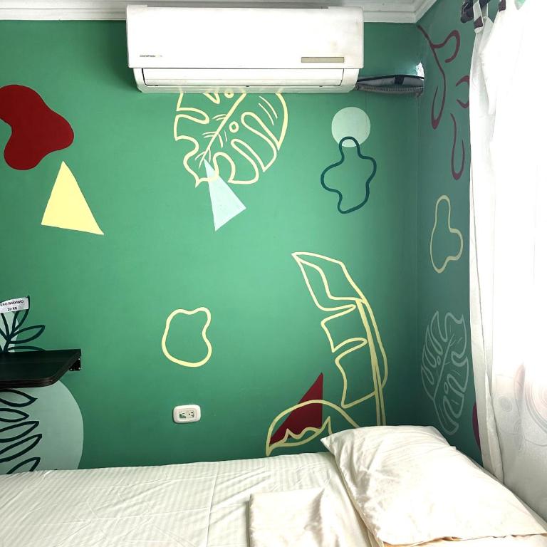 Hostal Casa Macondo - Triple Room with Private Bathroom - 4