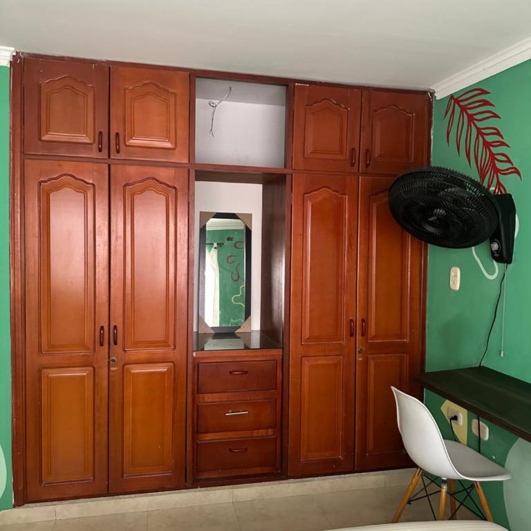 Hostal Casa Macondo - Triple Room with Private Bathroom - 6