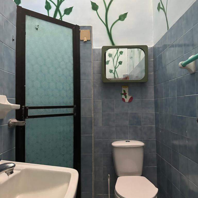 Hostal Casa Macondo - Economy Quadruple Room - 1