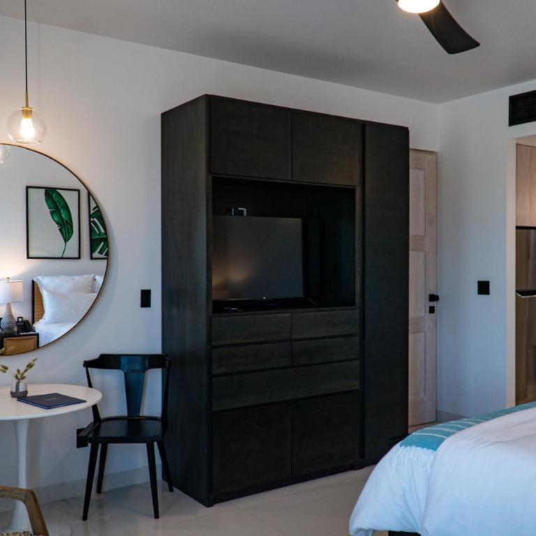 Flamboyan Hotel & Residences - Deluxe Room - 8