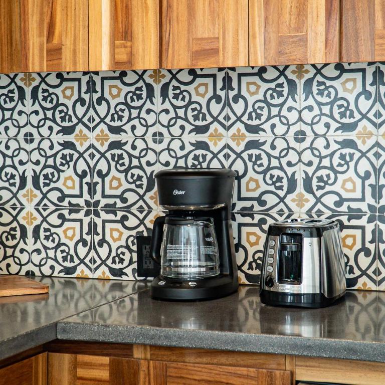 Flamboyan Hotel & Residences - Two Bedroom Residences Full Kitchen - 16