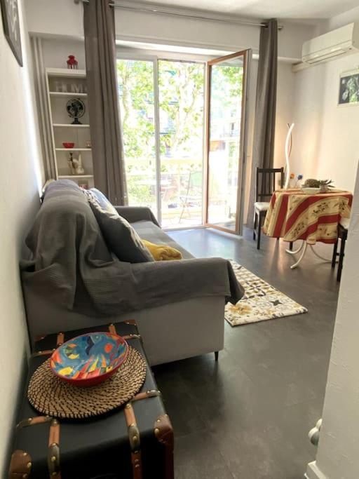 Studio balcon, centre ville, proximité plages, commerces, restaurants, musées... - Apartment mit 1 Schlafzimmer - 23