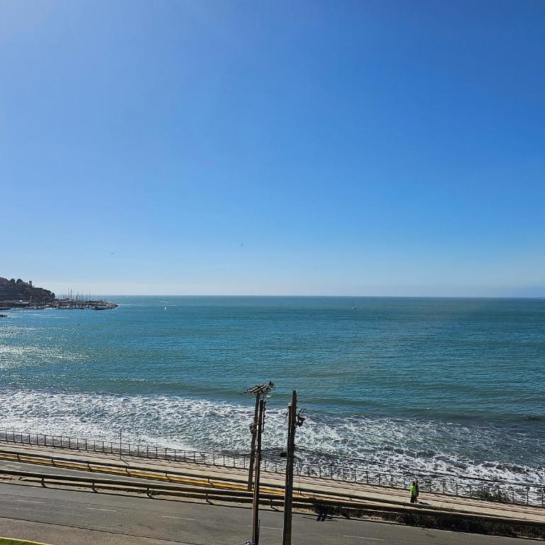 Espectacular Bahía Bonita depto 43 - Apartamento de 3 dormitorios - 2