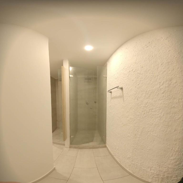 Casa de huéspedes en Usaquén - Habitación Compartida Mixta - 6