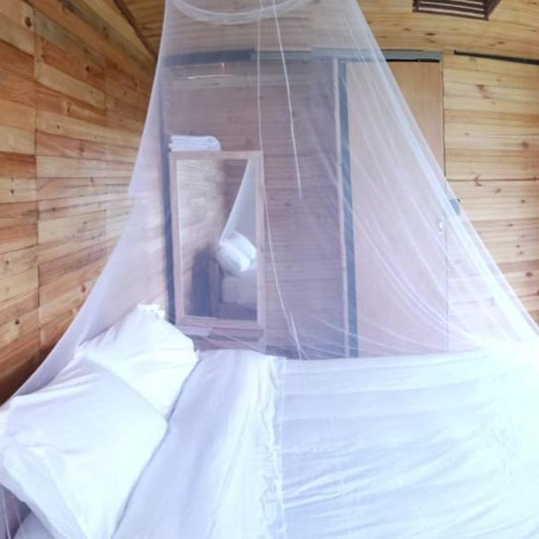 Villas del Rio Glamping - Budget Double Room - 4