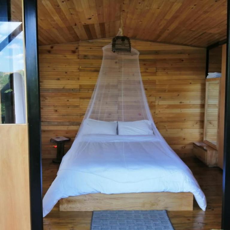 Villas del Rio Glamping - Budget Double Room - 5