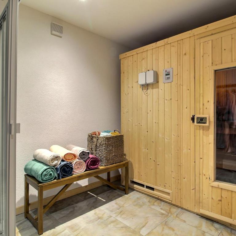 Alpine chic Chalet Béliers Jacuzzi Sauna - Superior Chalet - 24