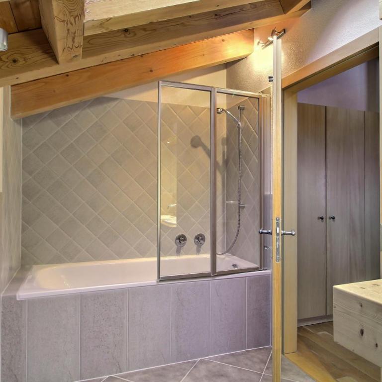 Alpine chic Chalet Béliers Jacuzzi Sauna - Superior Chalet - 23