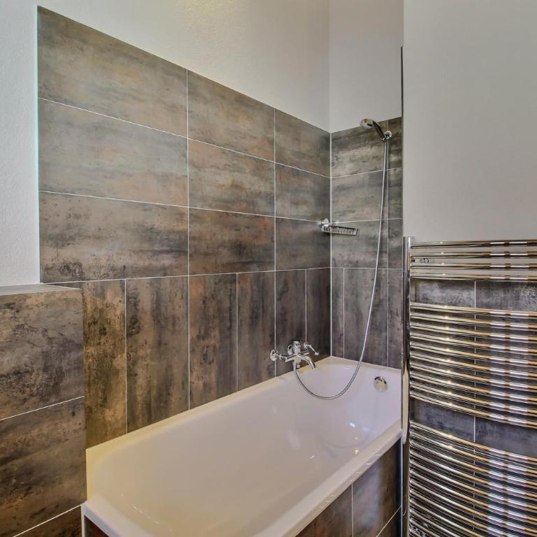Alpine chic Chalet Béliers Jacuzzi Sauna - Superior Chalet - 42