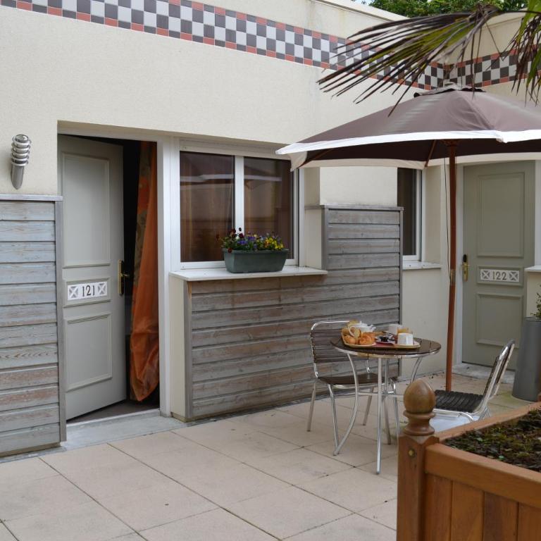 Almoria Hôtel & SPA - Chambre Supérieure - Rez-de-Chaussée - 1