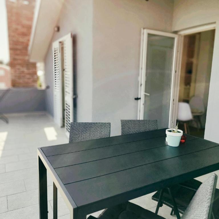 Miro guesthouse - Apartman Tipa "Suite" sa Bračnim Krevetom (Queen-size) i Pogledom na More - 15