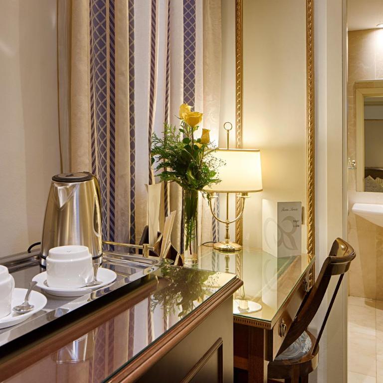 Hotel Roger de Llúria - Classic Double or Twin Room - 2