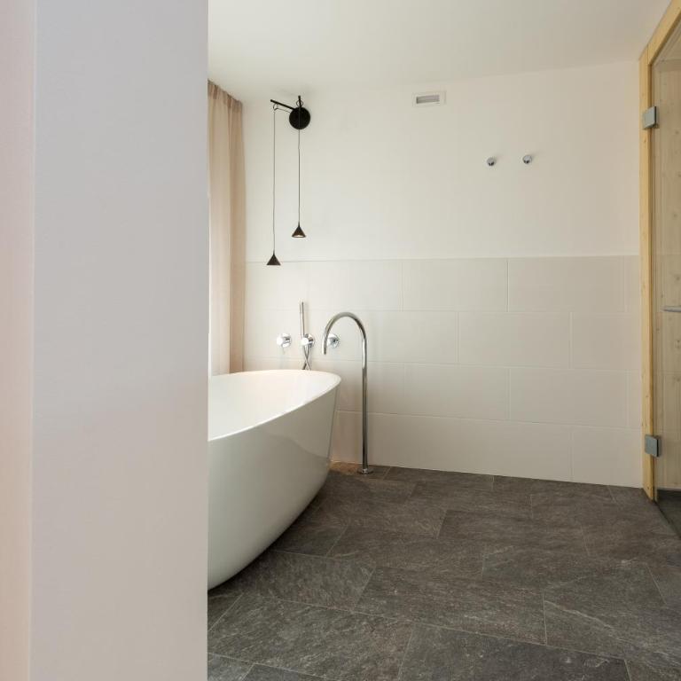 Granpanorama Hotel StephansHof - Romantik Suite mit Sauna, Balkon und Bergblick - 7