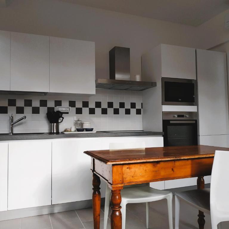MonteRoom-Apartments - One-Bedroom Apartment - 2