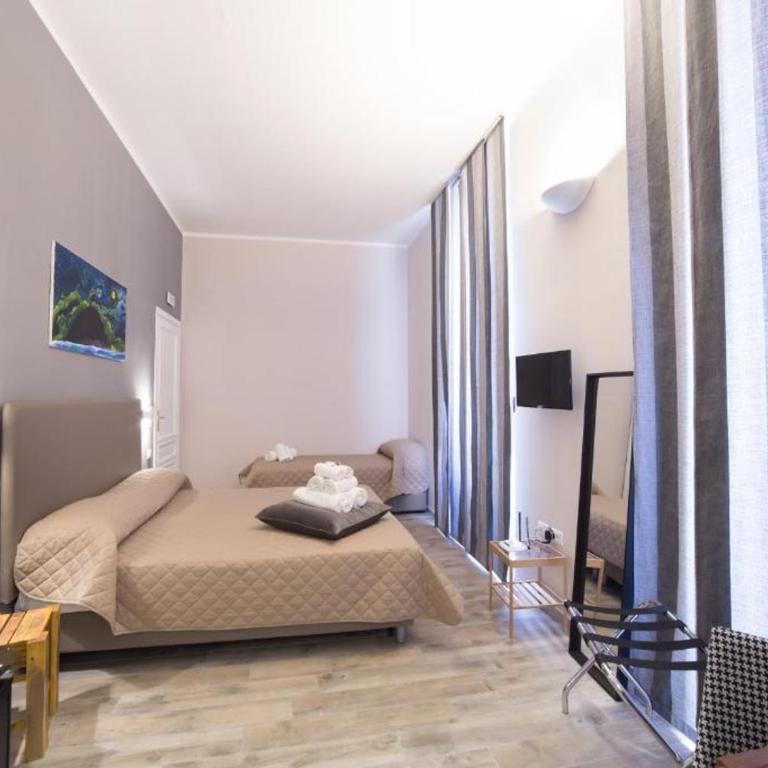 GreRos H. Porto Napoli Centro, by ClaPa Group Dislocated Hospitality - Standard Double Room - 4