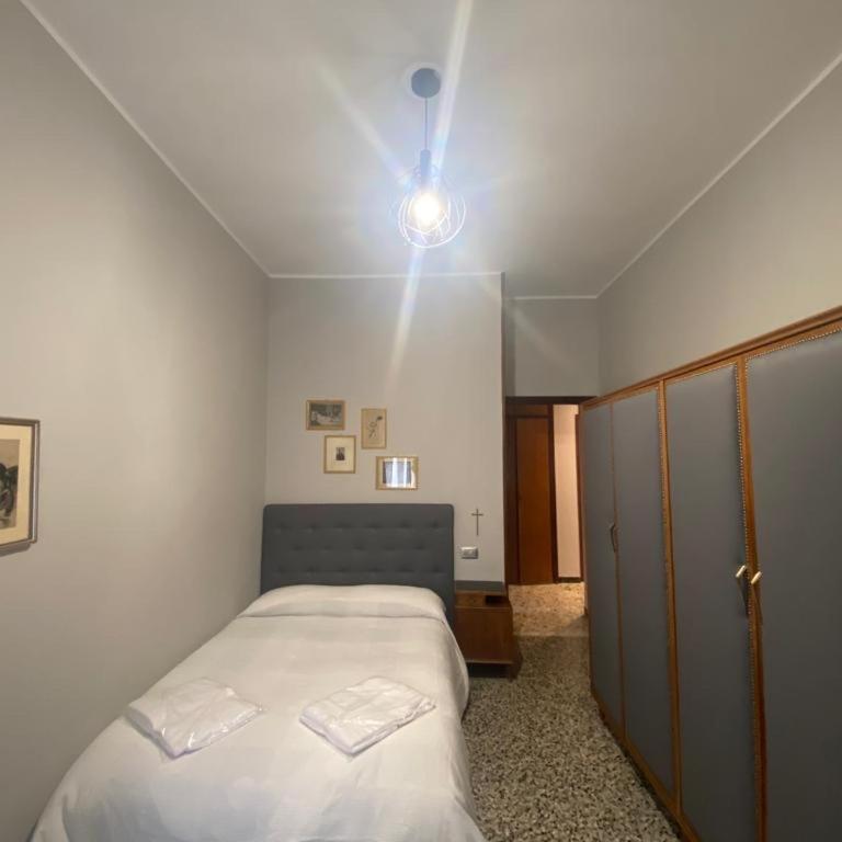 La casa del Professore - Downtown luxury stay - Three-Bedroom Apartment - 16