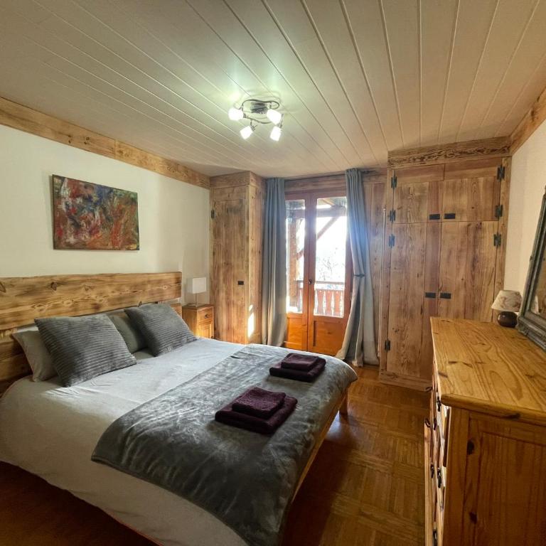 Chalet Le Doux Si, Large Self-Contained Apartment, 2km from Doucy-Combelouvière and close to Valmorel - Appartamento con 2 Camere da Letto - 40