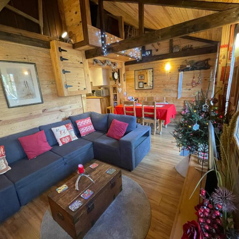 Chalet Le Doux Si, Large Self-Contained Apartment, 2km from Doucy-Combelouvière and close to Valmorel - Appartamento con 2 Camere da Letto - 4