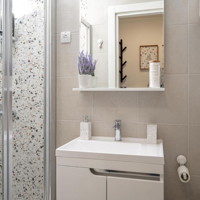 Terrazzo Apartment - One-Bedroom Apartment - 11