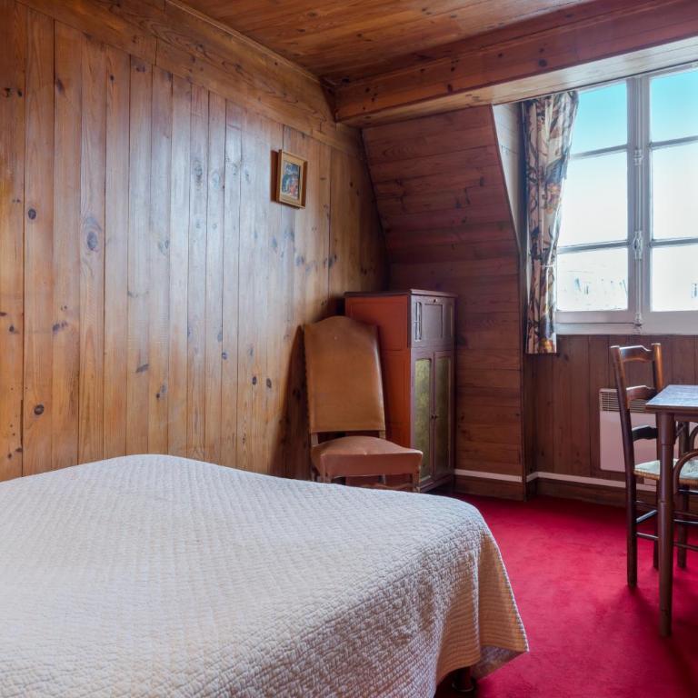 Hotel Esmeralda - Chambre Double - Vue sur Notre-Dame - 2