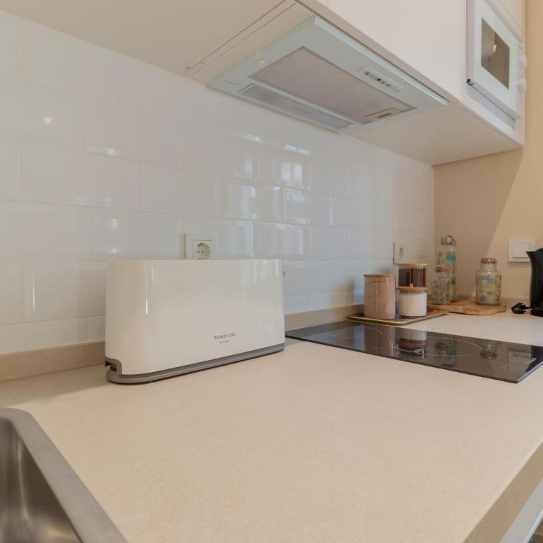 Luxury El Patio de la Juderia - Two-Bedroom Apartment - 11