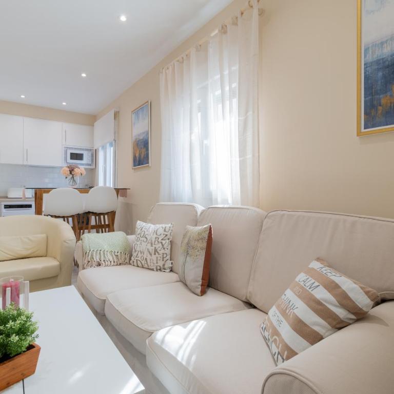 Luxury El Patio de la Juderia - Two-Bedroom Apartment - 4