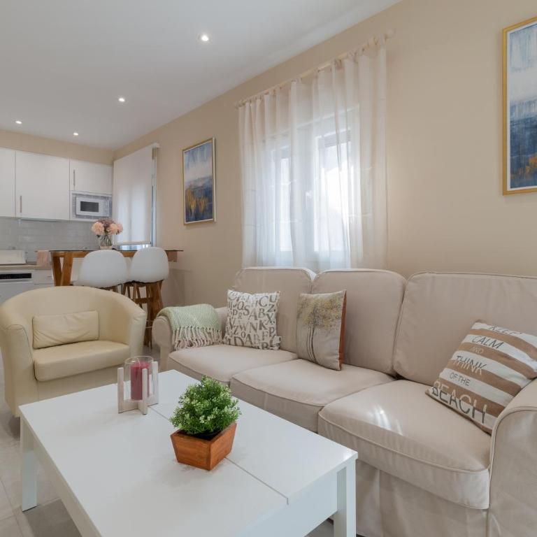 Luxury El Patio de la Juderia - Two-Bedroom Apartment - 3