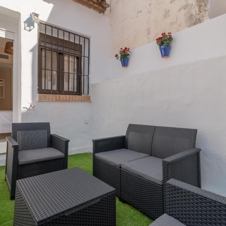 Luxury El Patio de la Juderia - Two-Bedroom Apartment - 26