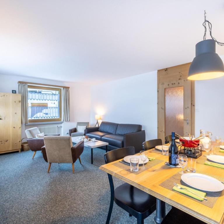 Chasa Val 3 - Apartment mit Blick auf die Berge - 1