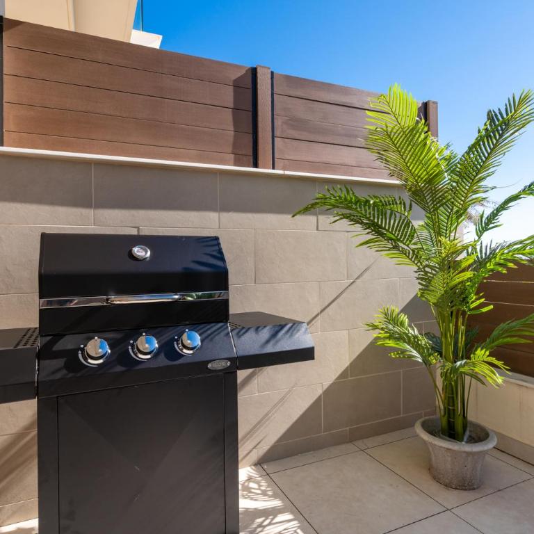 Lotus apartment with pool by Costarentals- Ref 240 - Apartamento de 3 dormitorios - 3