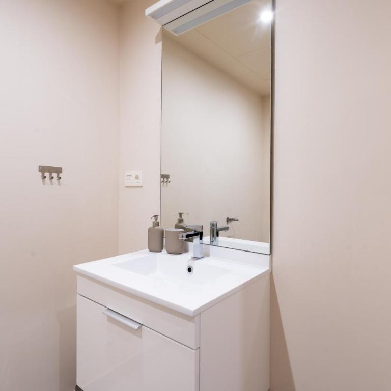 Lotus apartment with pool by Costarentals- Ref 240 - Apartamento de 3 dormitorios - 21