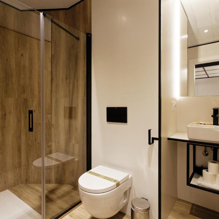 Green House Hotel - Habitación familiar interior dúplex - 1