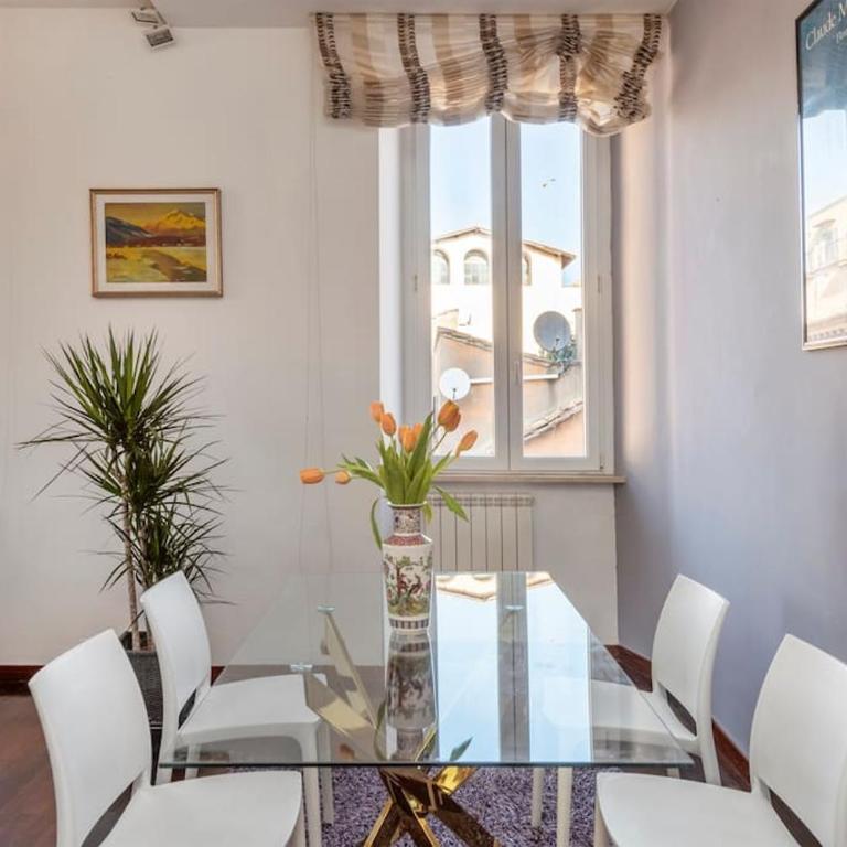 Stunning Center Rome Apartment - Appartamento con 2 Camere da Letto - 14