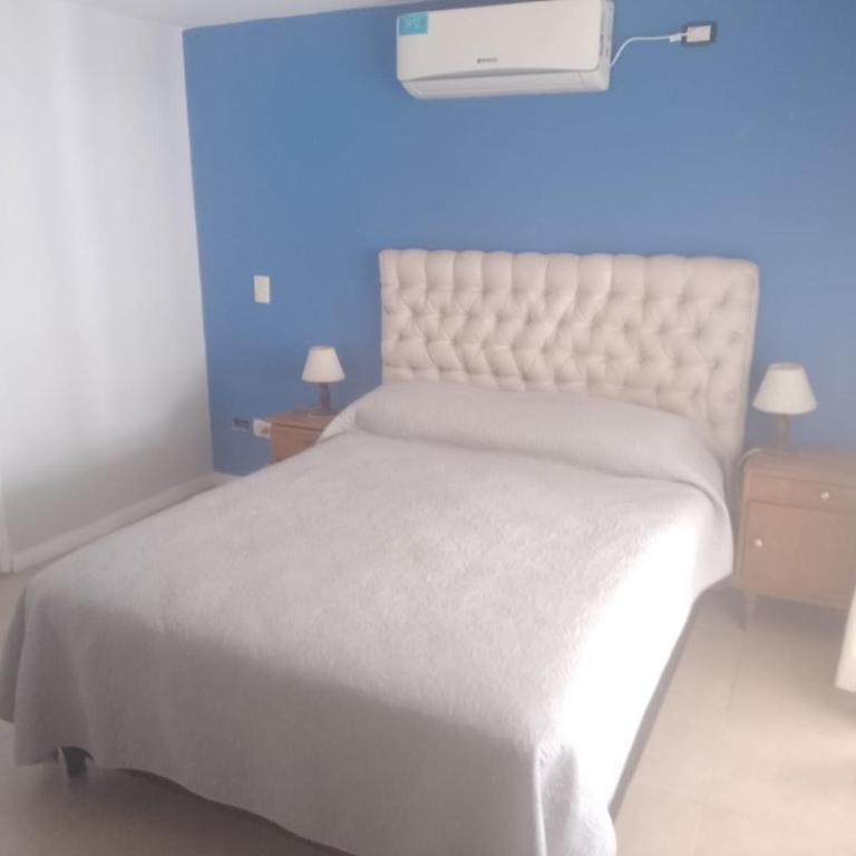 Casa amplia con pileta 9 personas - Casa de 5 dormitorios - 9